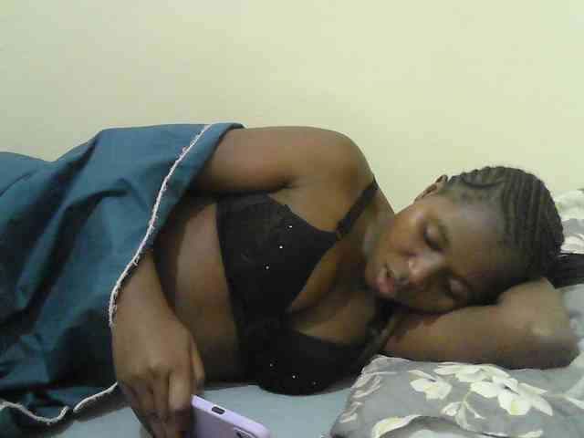 Mystiq-Ella webcam