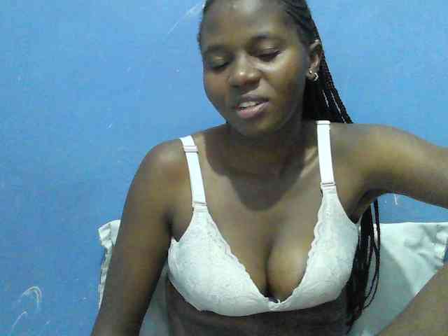 Mystiq-Ella webcam