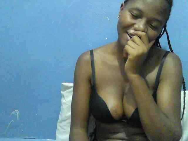 Mystiq-Ella webcam