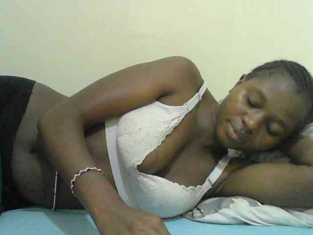 Mystiq-Ella webcam