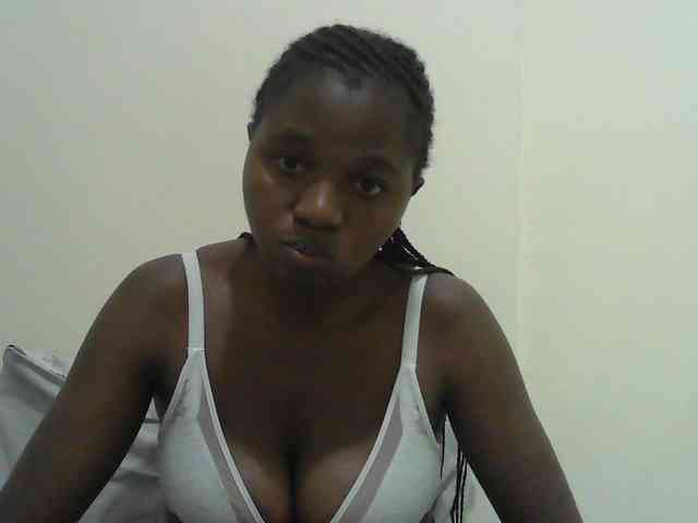 Mystiq-Ella webcam