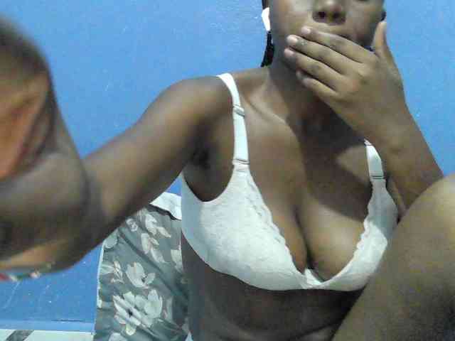 Mystiq-Ella webcam