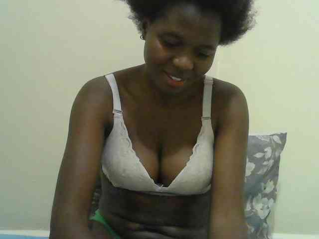 Mystiq-Ella webcam