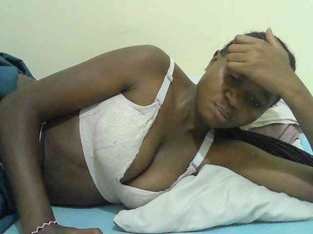 Mystiq-Ella webcam