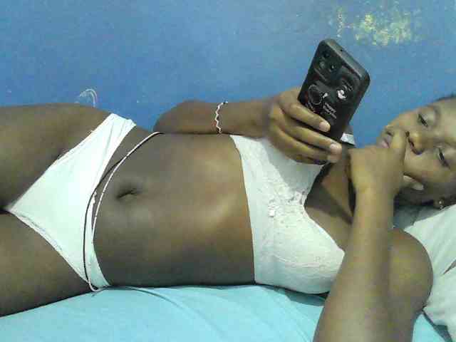 Mystiq-Ella webcam