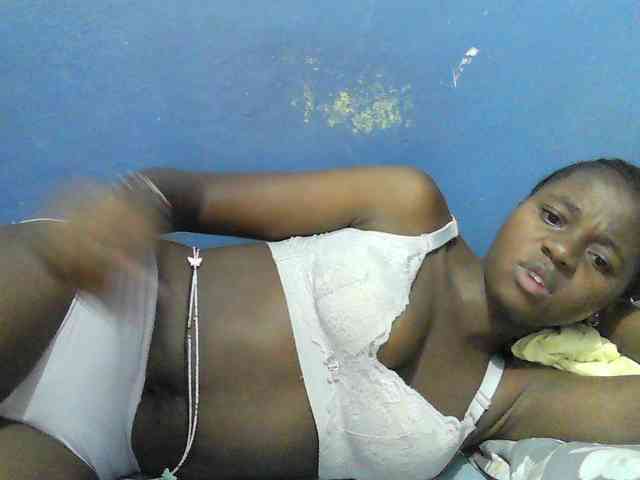 Mystiq-Ella webcam