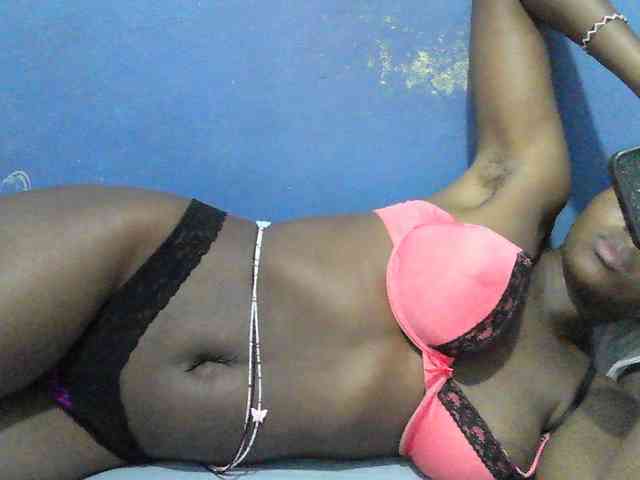 Mystiq-Ella webcam