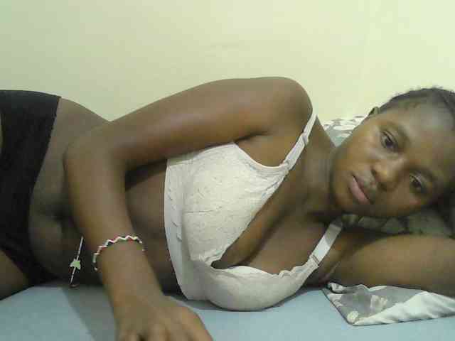 Mystiq-Ella webcam