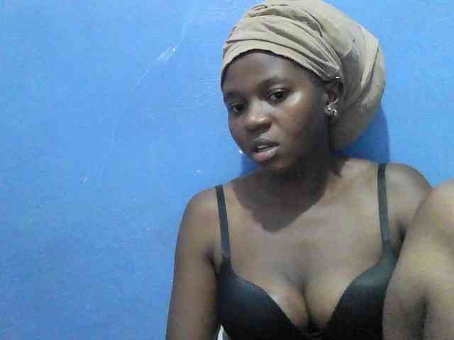 Mystiq-Ella webcam