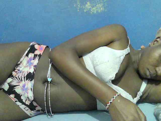 Mystiq-Ella webcam