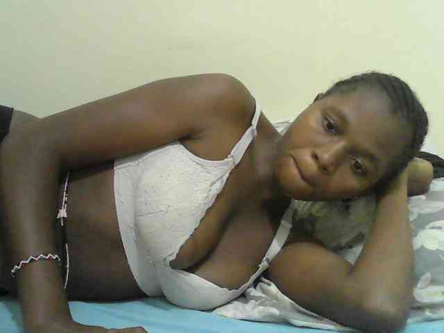 Mystiq-Ella webcam