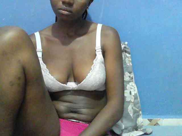 Mystiq-Ella webcam