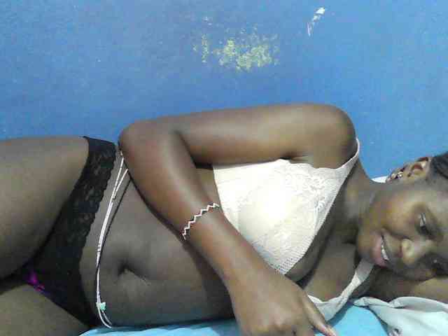 Mystiq-Ella webcam