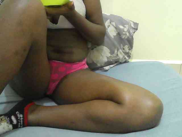 Mystiq-Ella webcam
