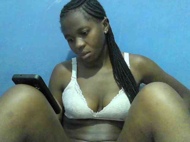 Mystiq-Ella webcam