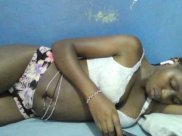 Mystiq-Ella webcam