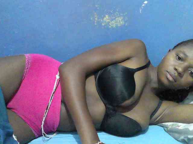 Mystiq-Ella webcam
