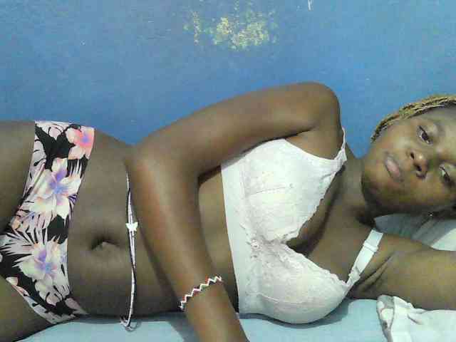 Mystiq-Ella webcam