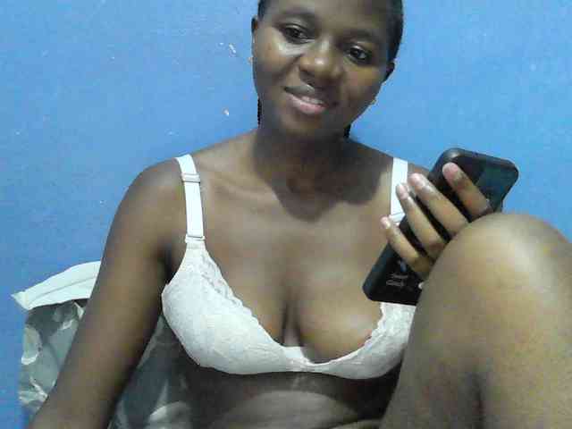Mystiq-Ella webcam