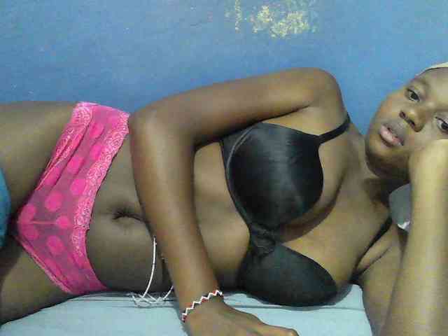 Mystiq-Ella webcam