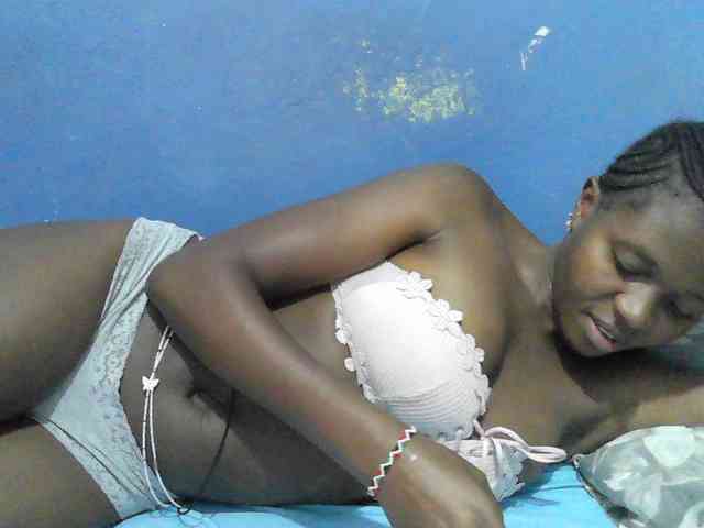 Mystiq-Ella webcam