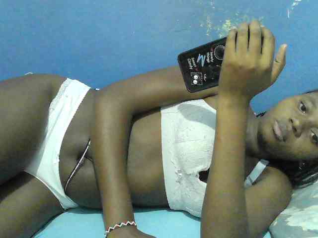 Mystiq-Ella webcam