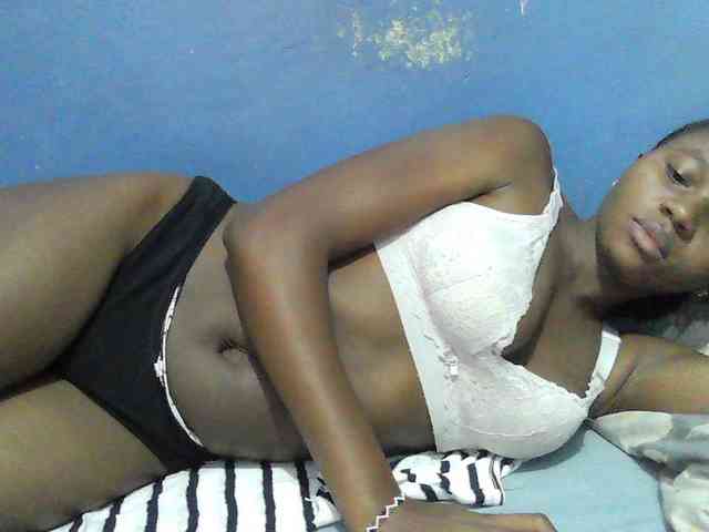 Mystiq-Ella webcam