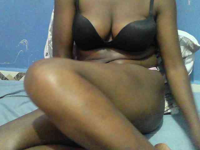 Mystiq-Ella webcam