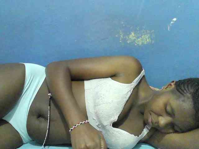 Mystiq-Ella webcam
