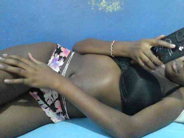 Mystiq-Ella webcam