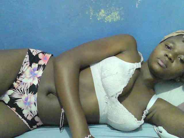 Mystiq-Ella webcam