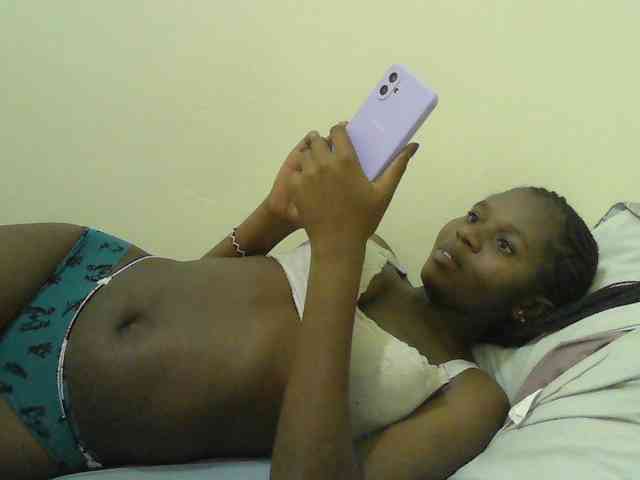 Mystiq-Ella webcam