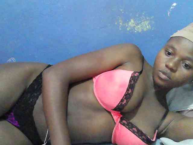 Mystiq-Ella webcam
