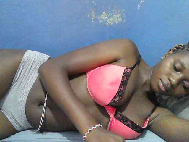 Mystiq-Ella webcam