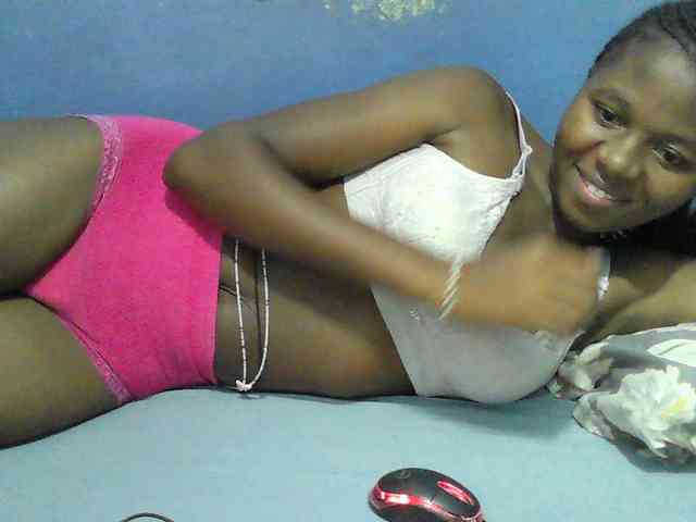 Mystiq-Ella webcam