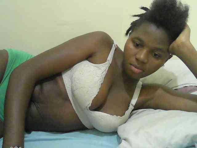 Mystiq-Ella webcam