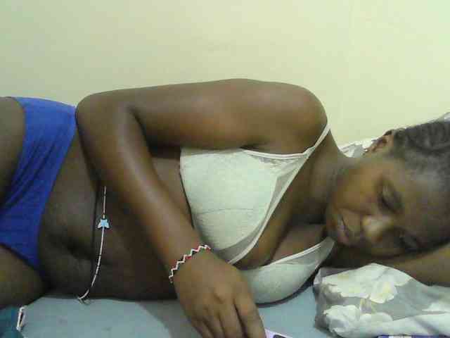 Mystiq-Ella webcam