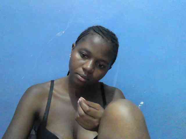 Mystiq-Ella webcam