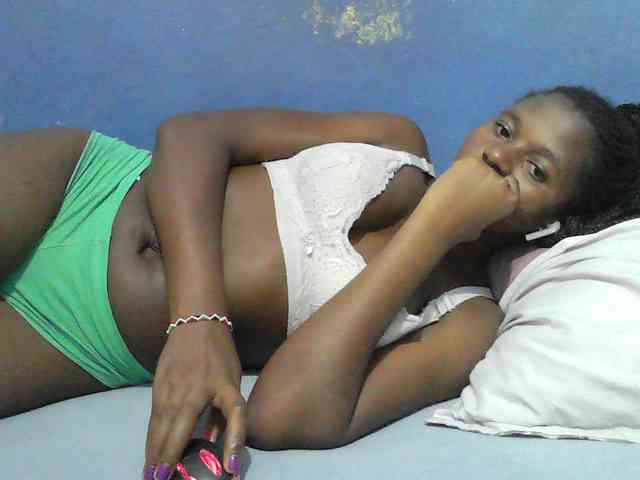 Mystiq-Ella webcam