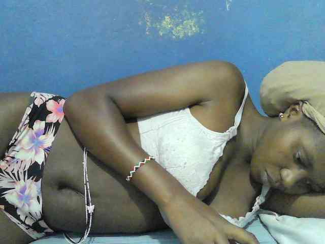 Mystiq-Ella webcam