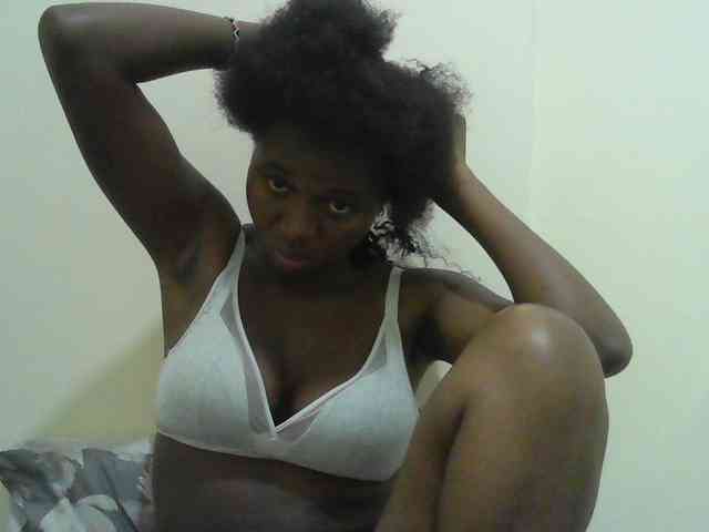 Mystiq-Ella webcam
