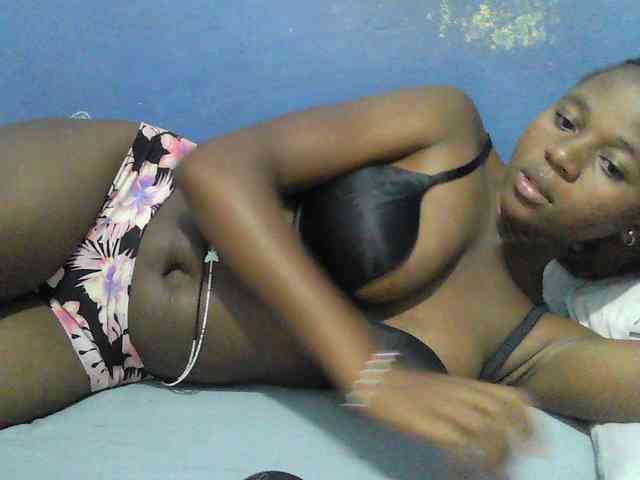Mystiq-Ella webcam