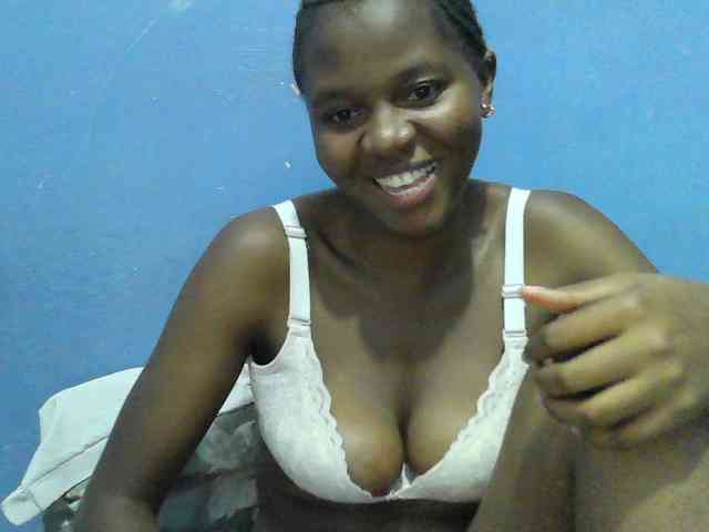 Mystiq-Ella webcam