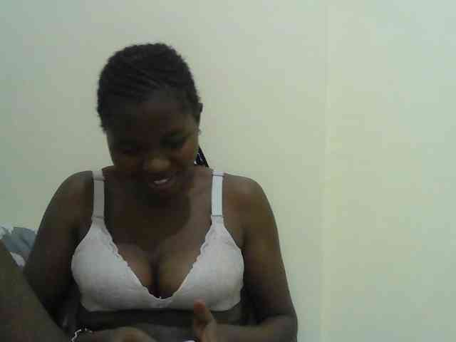 Mystiq-Ella webcam