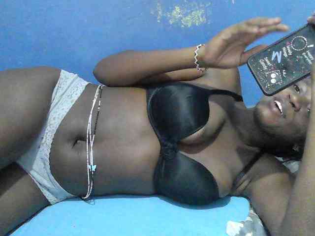 Mystiq-Ella webcam