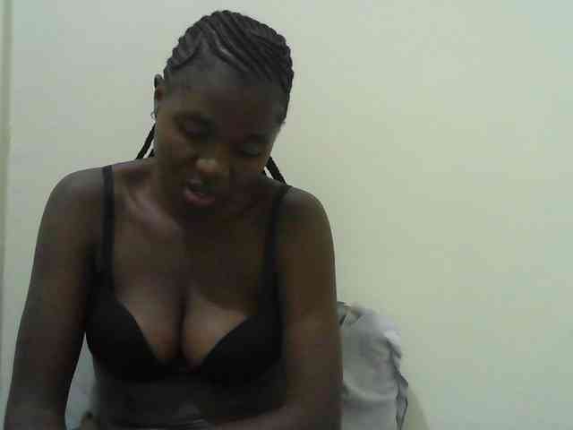 Mystiq-Ella webcam