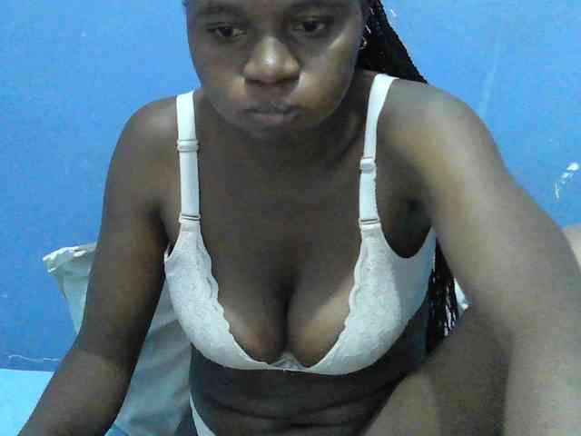Mystiq-Ella webcam