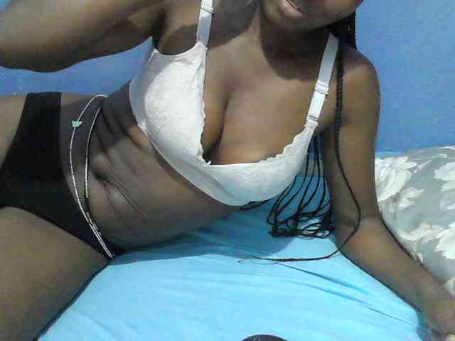 Mystiq-Ella webcam