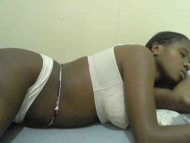 Mystiq-Ella webcam