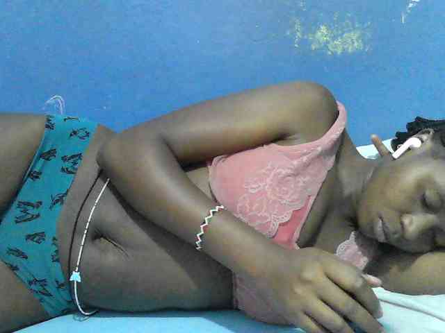 Mystiq-Ella webcam